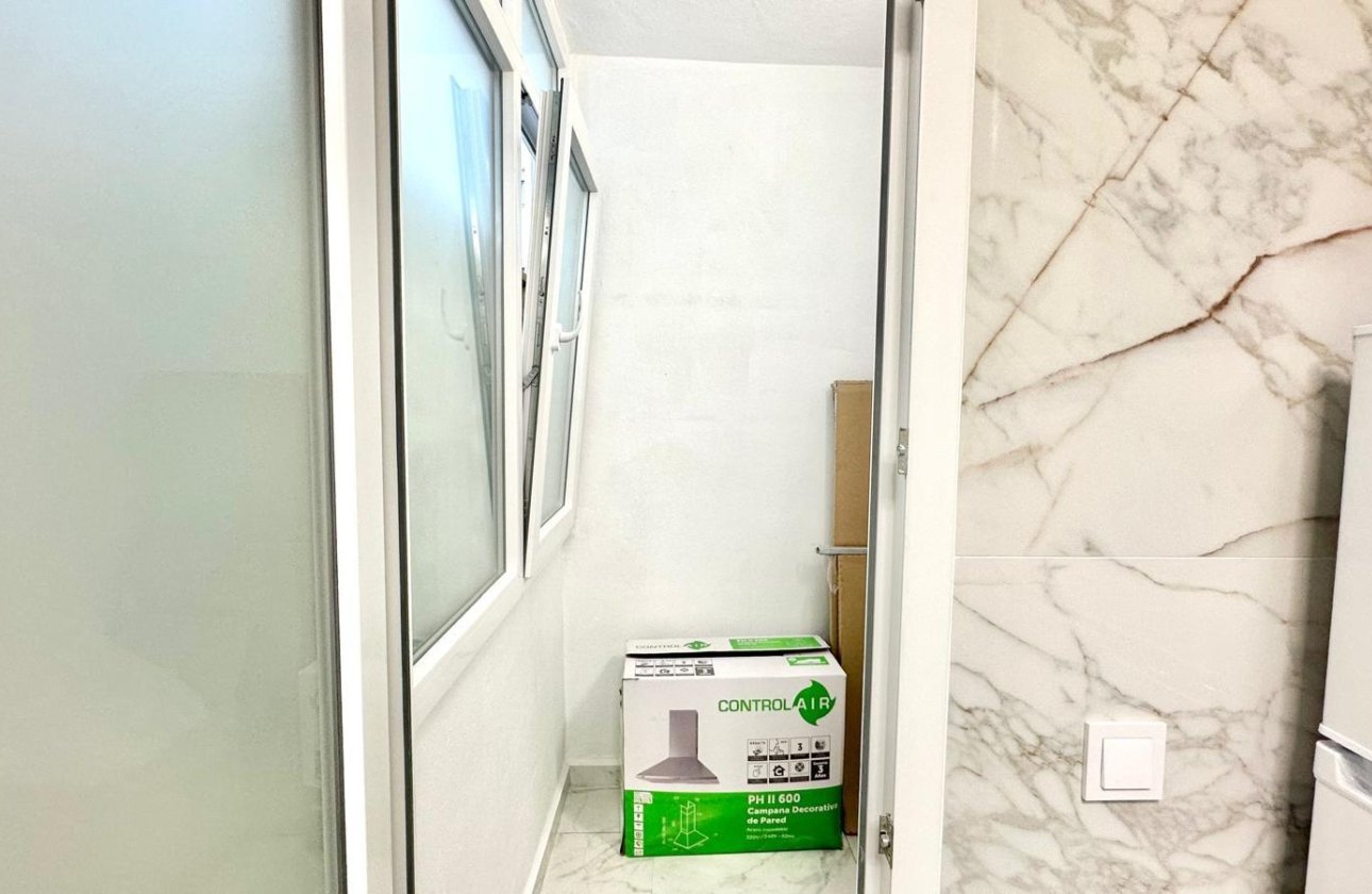 Resale - Apartment -
Torrevieja - Playa del Cura