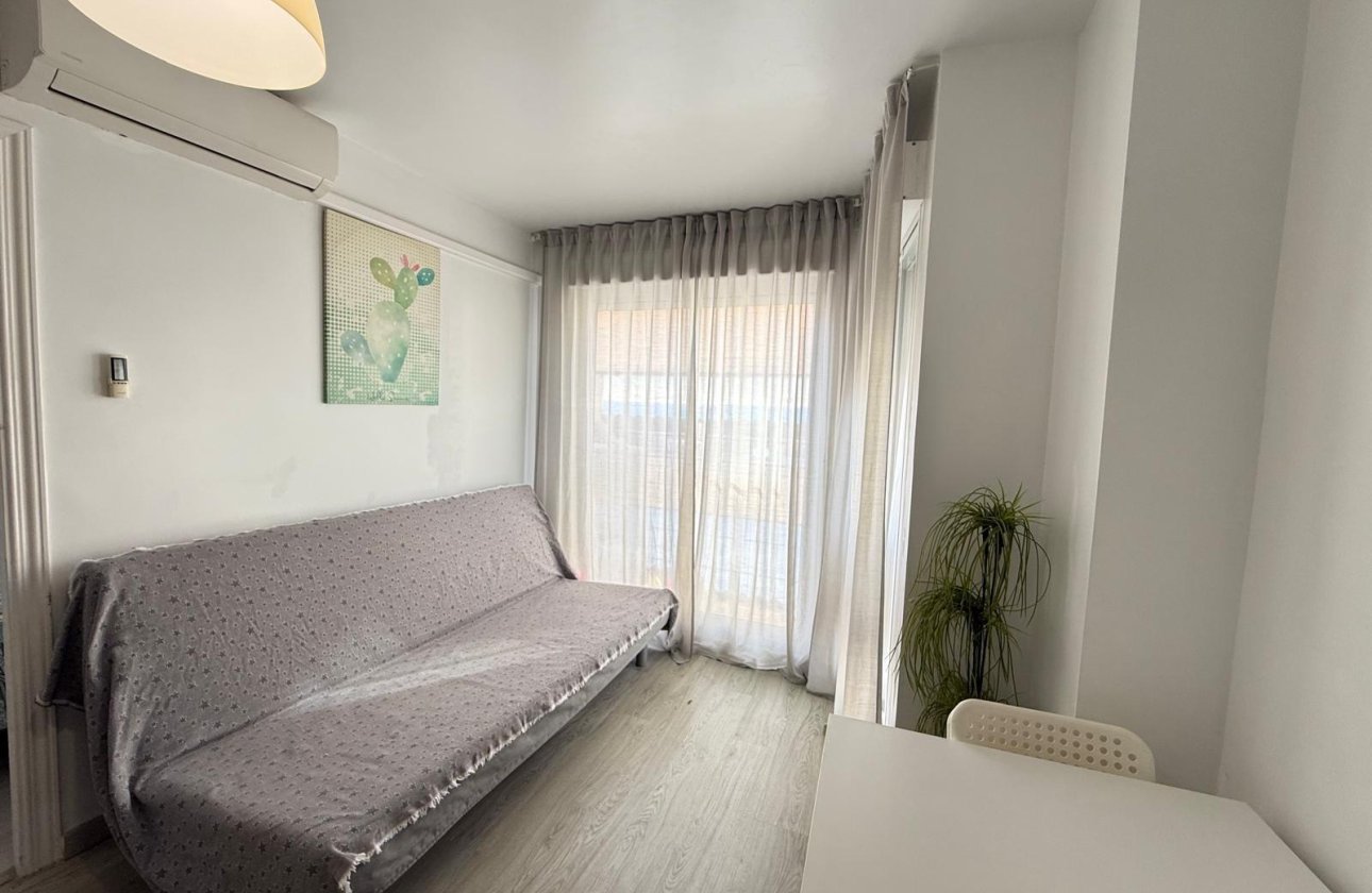 Resale - Apartment -
Torrevieja - Playa del Cura