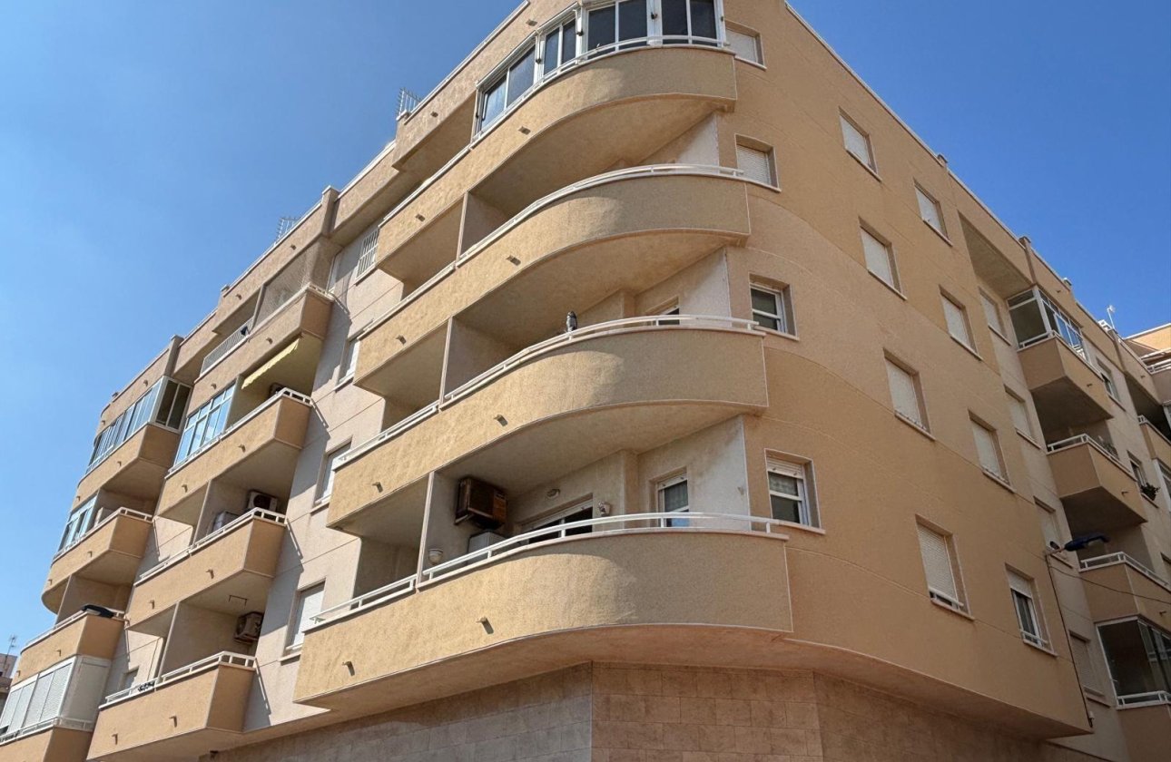 Resale - Apartment -
Torrevieja - Playa del Cura
