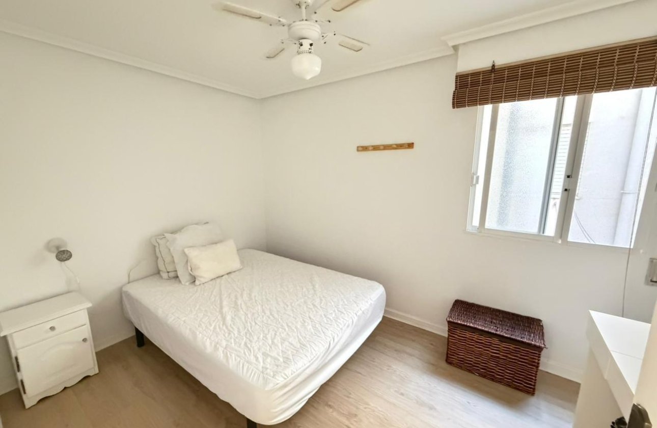 Resale - Apartment -
Torrevieja - Playa del Cura