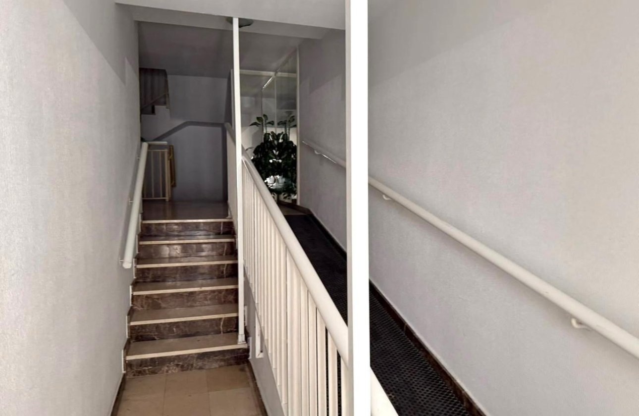 Resale - Apartment -
Torrevieja - Playa del Cura