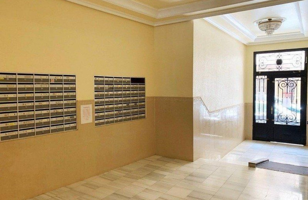 Resale - Apartment -
Torrevieja - Playa del Cura