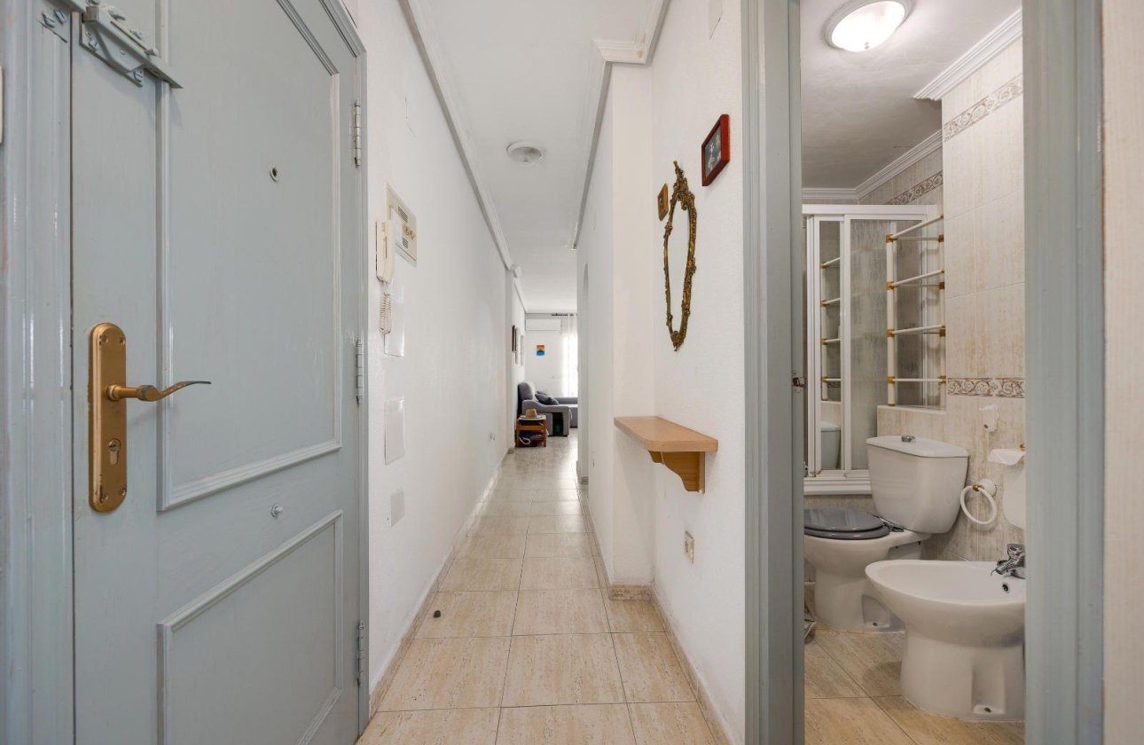 Resale - Apartment -
Torrevieja - Playa del Cura