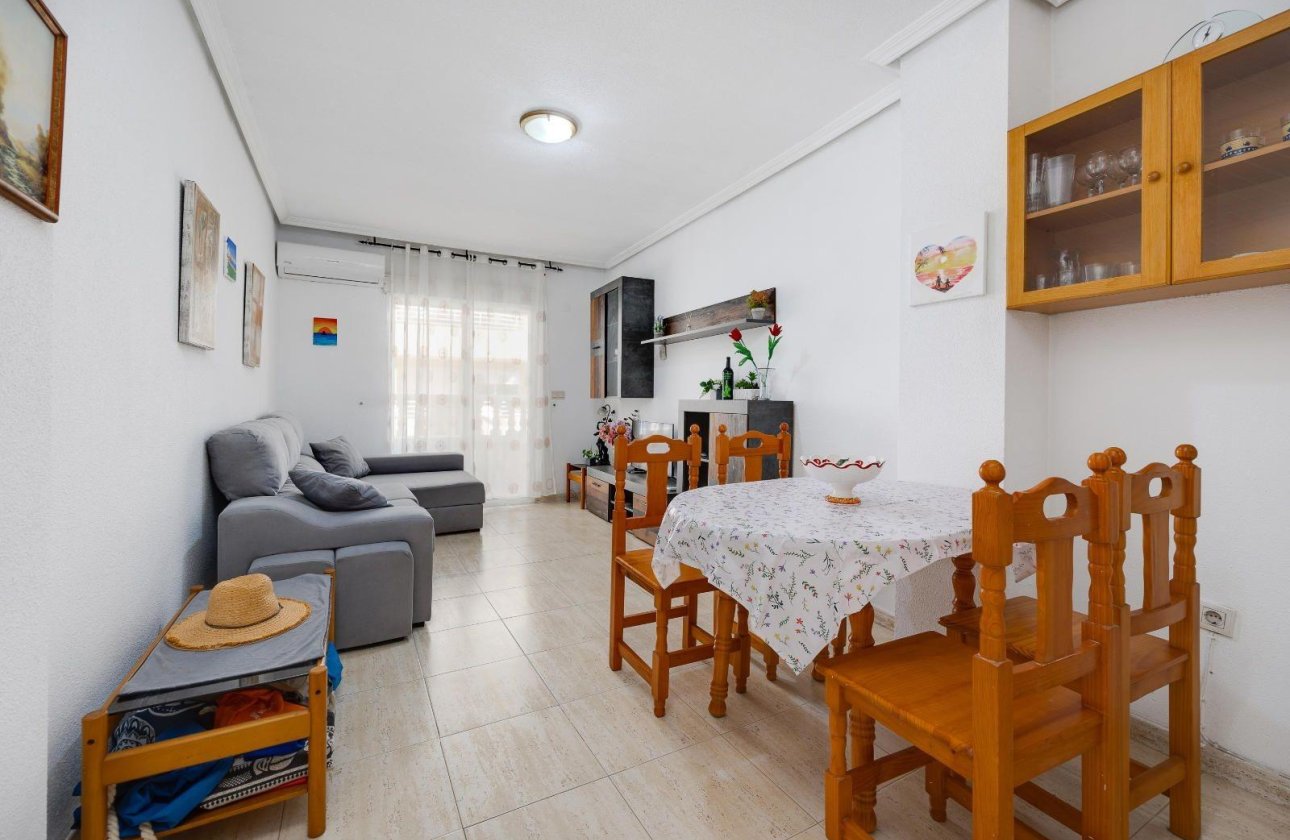 Resale - Apartment -
Torrevieja - Playa del Cura