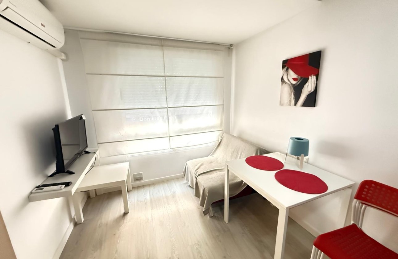 Resale - Apartment -
Torrevieja - Playa del Cura