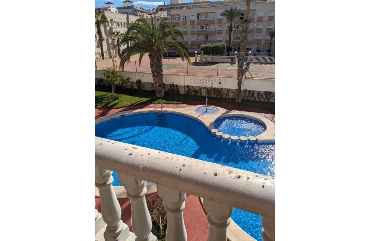 Resale - Apartment -
Torrevieja - Playa del Cura