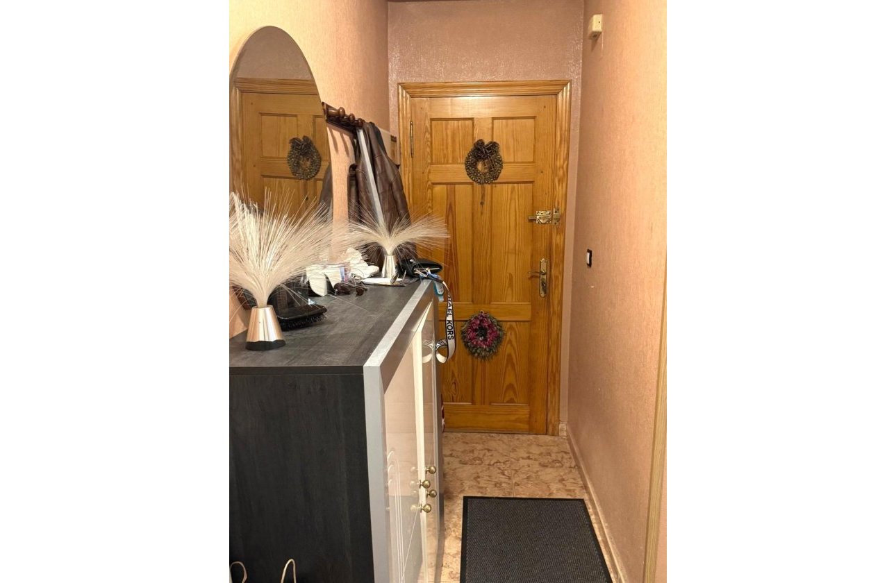 Resale - Apartment -
Torrevieja - Playa del Cura