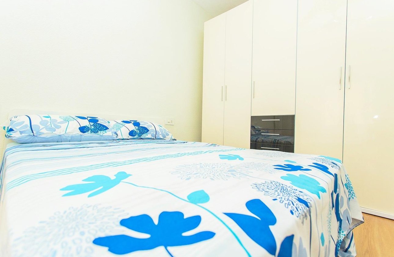 Resale - Apartment -
Torrevieja - Playa del Cura