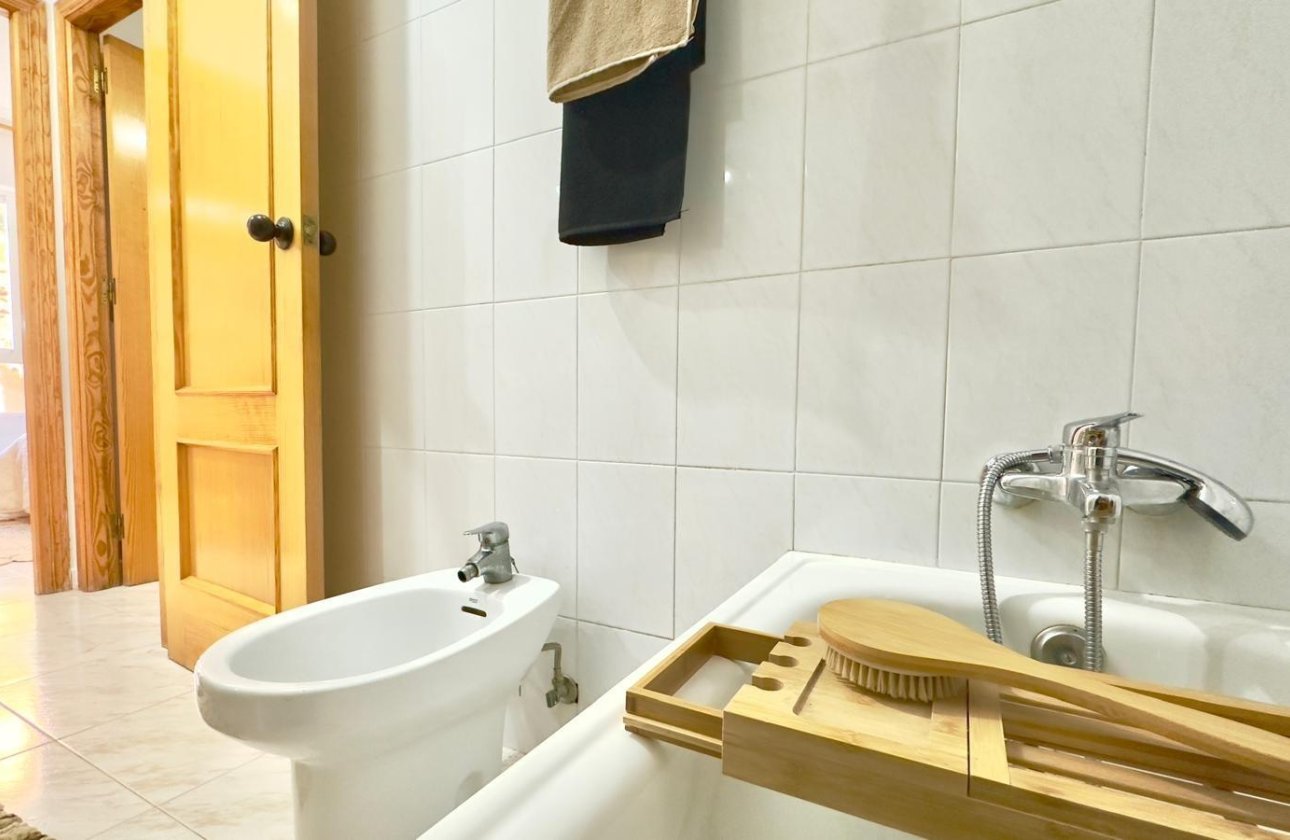 Resale - Apartment -
Torrevieja - Playa del Cura