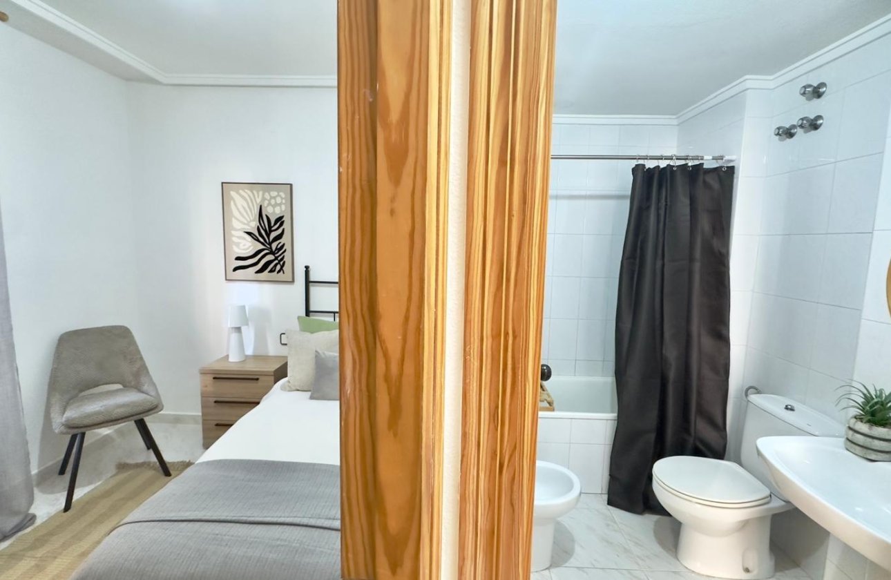 Resale - Apartment -
Torrevieja - Playa del Cura