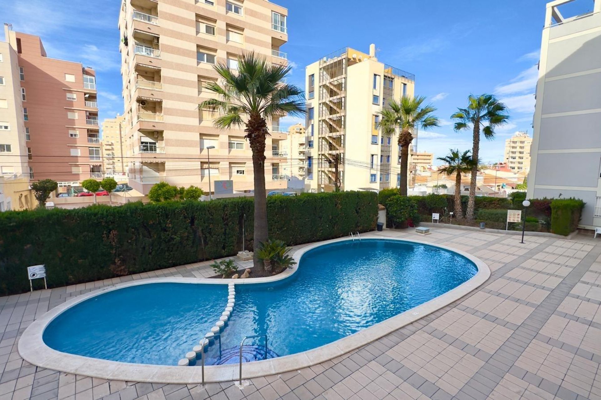 Resale - Apartment -
Torrevieja - Playa del Cura
