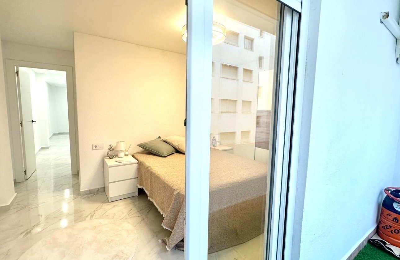 Resale - Apartment -
Torrevieja - Playa del Cura