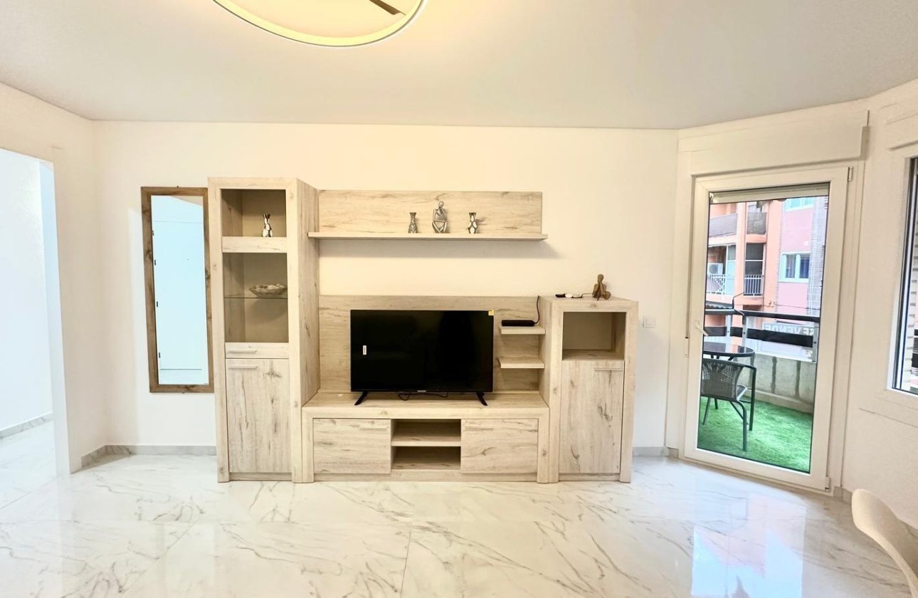 Resale - Apartment -
Torrevieja - Playa del Cura