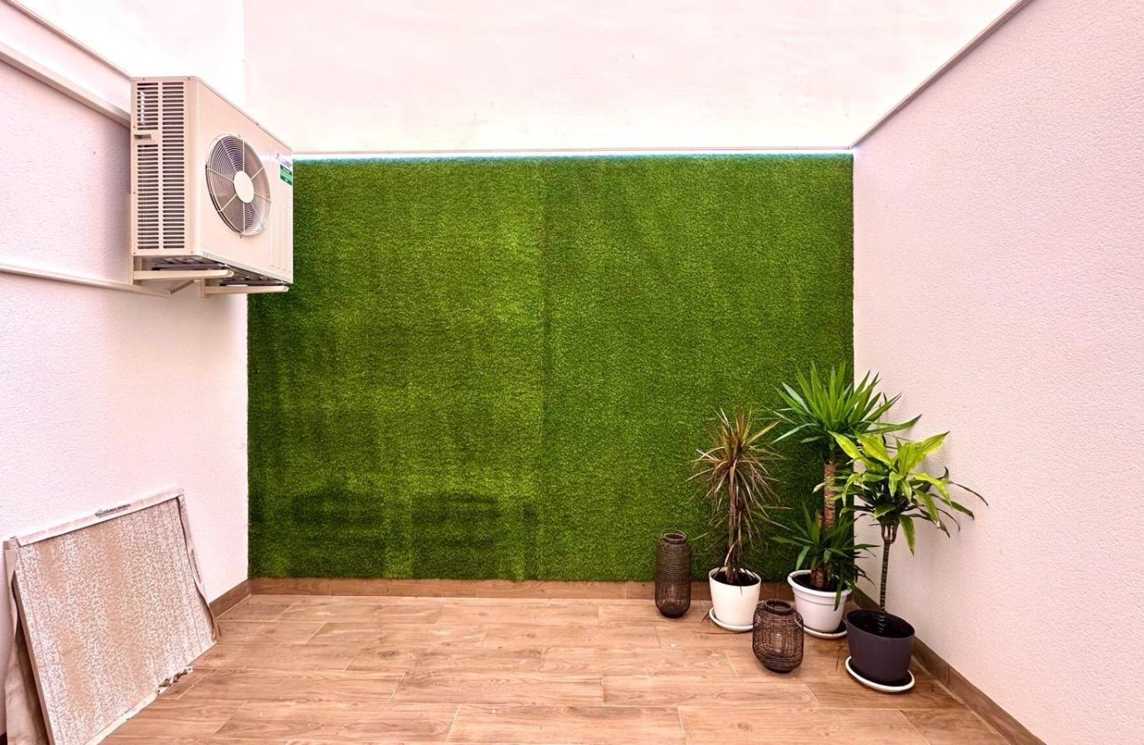 Resale - Apartment -
Torrevieja - Playa del Cura