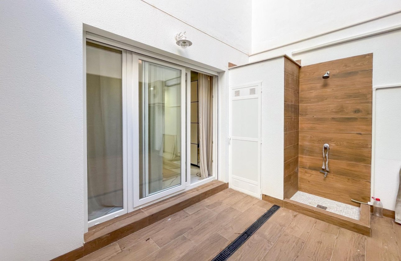 Resale - Apartment -
Torrevieja - Playa del Cura