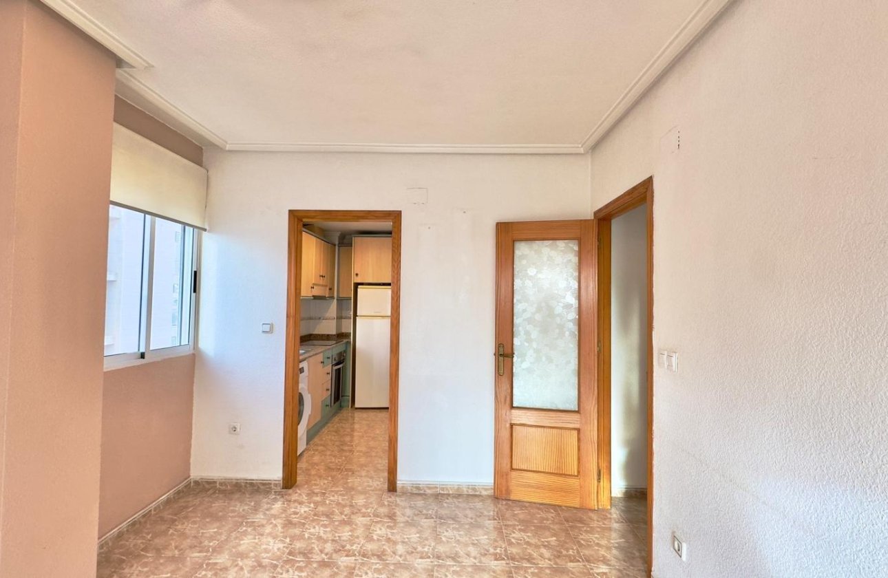 Resale - Apartment -
Torrevieja - Playa del Cura