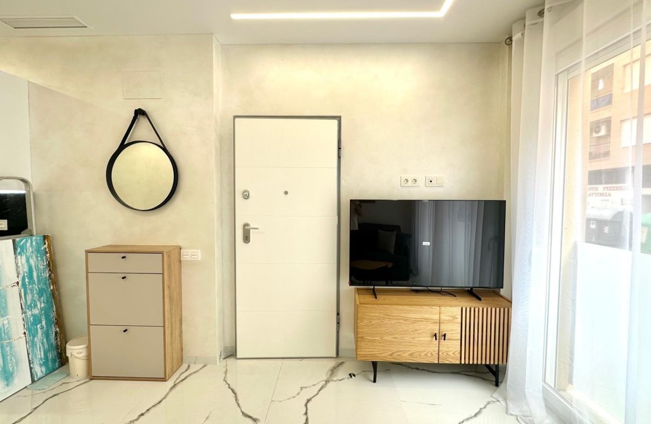 Resale - Apartment -
Torrevieja - Playa del Cura