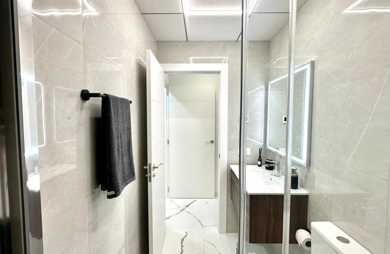 Resale - Apartment -
Torrevieja - Playa del Cura