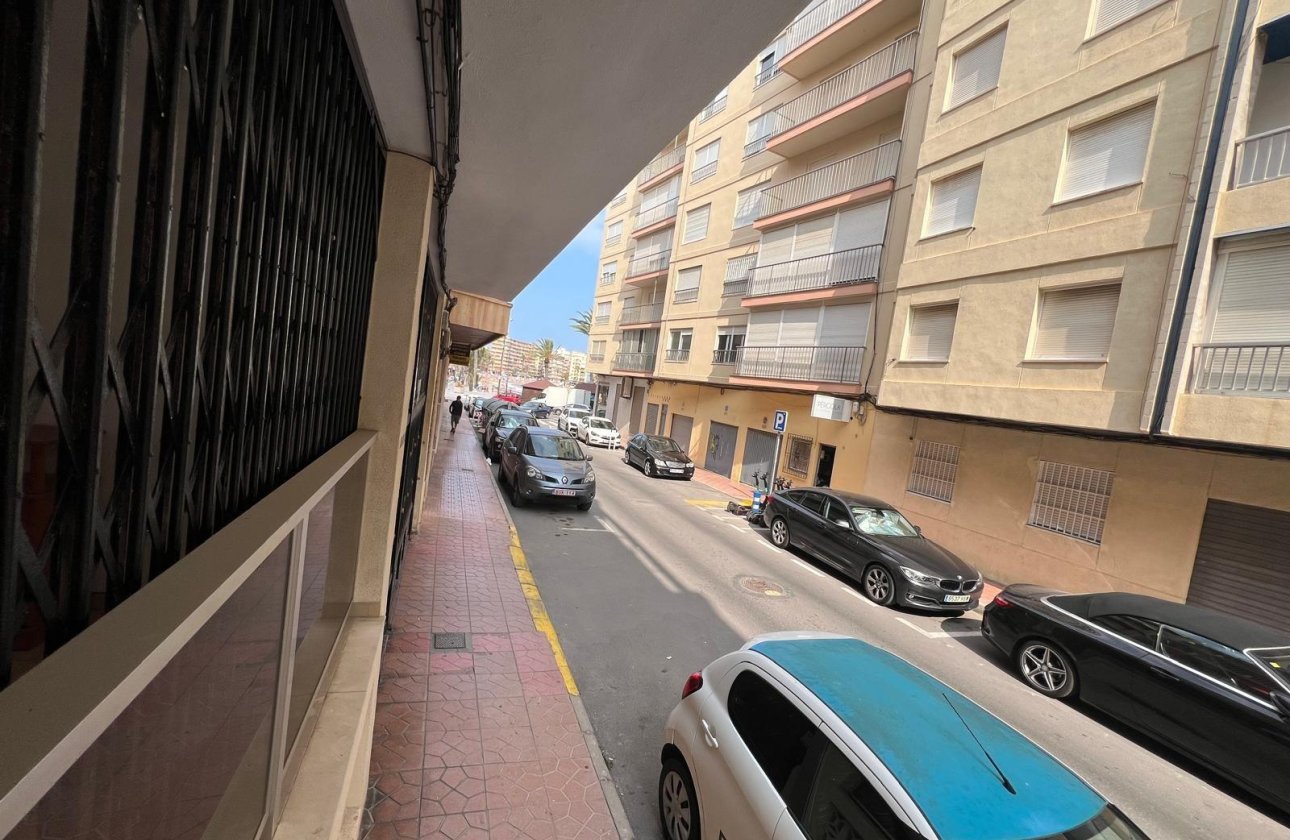Resale - Apartment -
Torrevieja - Playa del Cura