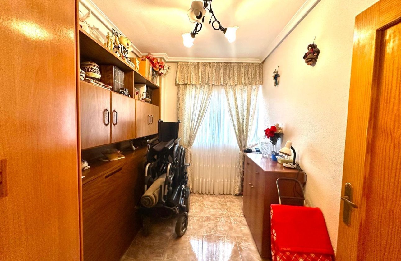 Resale - Apartment -
Torrevieja - Playa del Cura