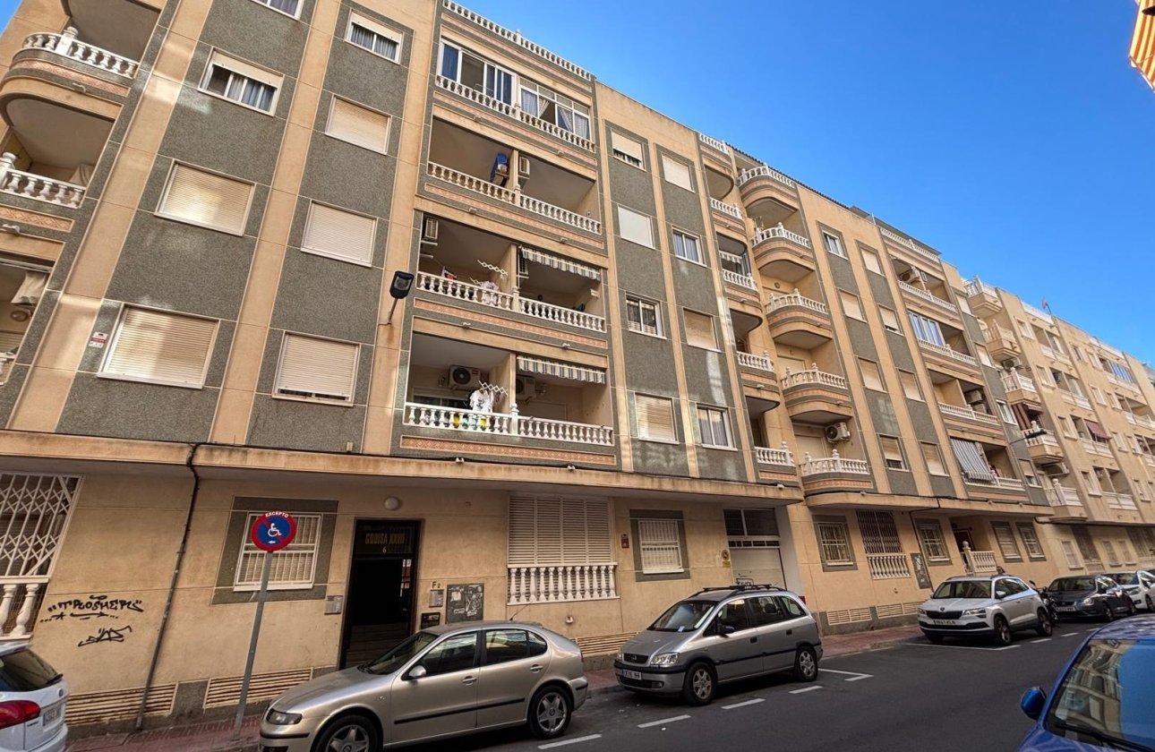 Resale - Apartment -
Torrevieja - Playa del Cura
