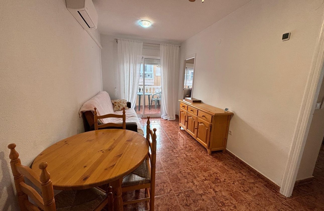 Resale - Apartment -
Torrevieja - Playa del Cura