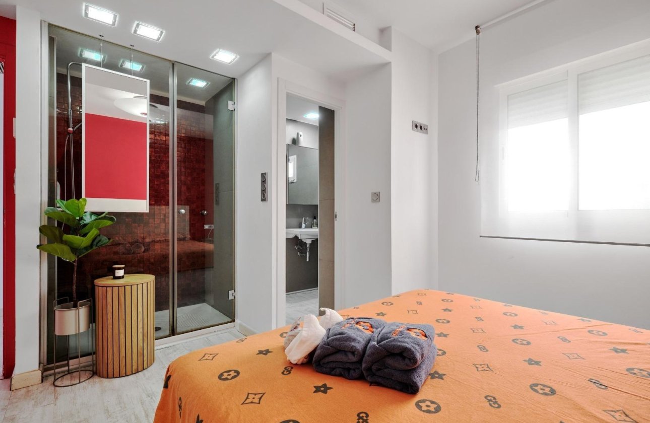 Resale - Apartment -
Torrevieja - Playa del Cura