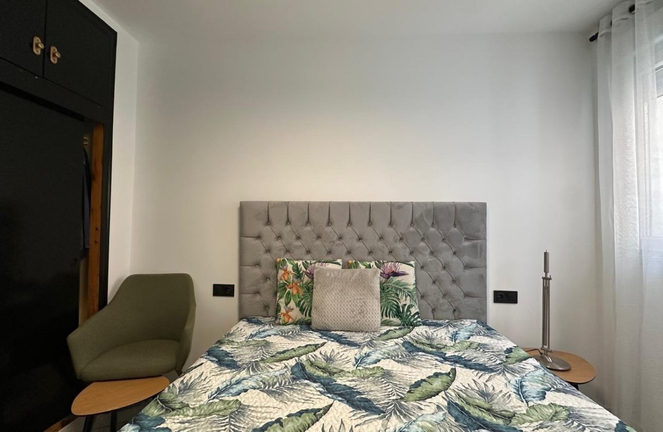 Resale - Apartment -
Torrevieja - Playa del Cura