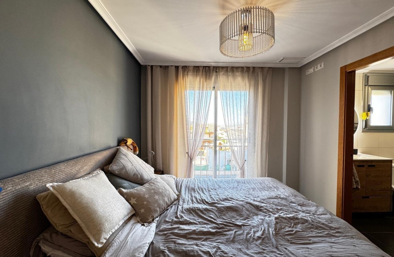 Resale - Apartment -
Torrevieja - Playa del Cura