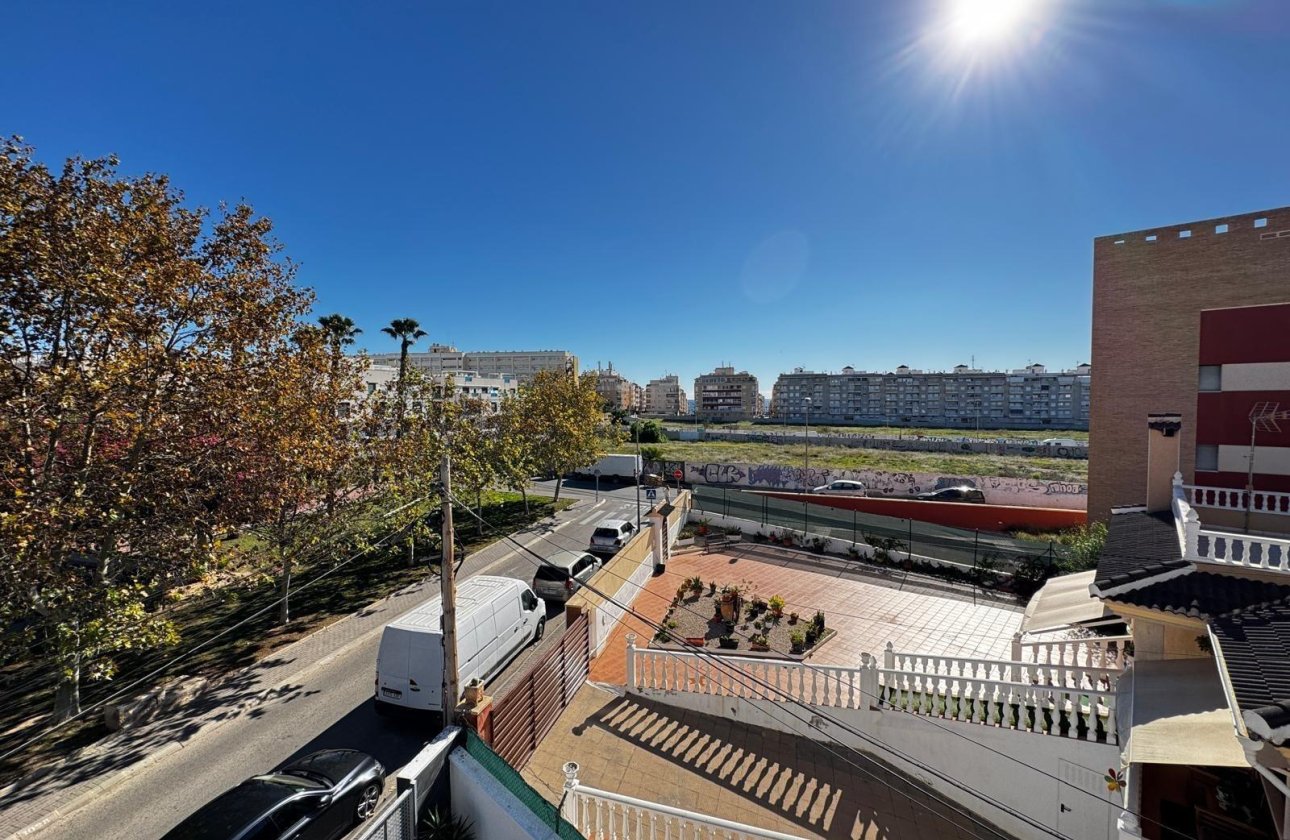 Resale - Apartment -
Torrevieja - Playa del Cura