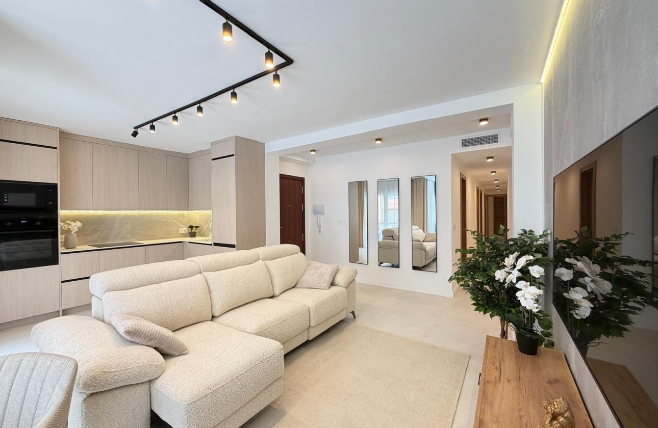 Resale - Apartment -
Torrevieja - Playa del Cura