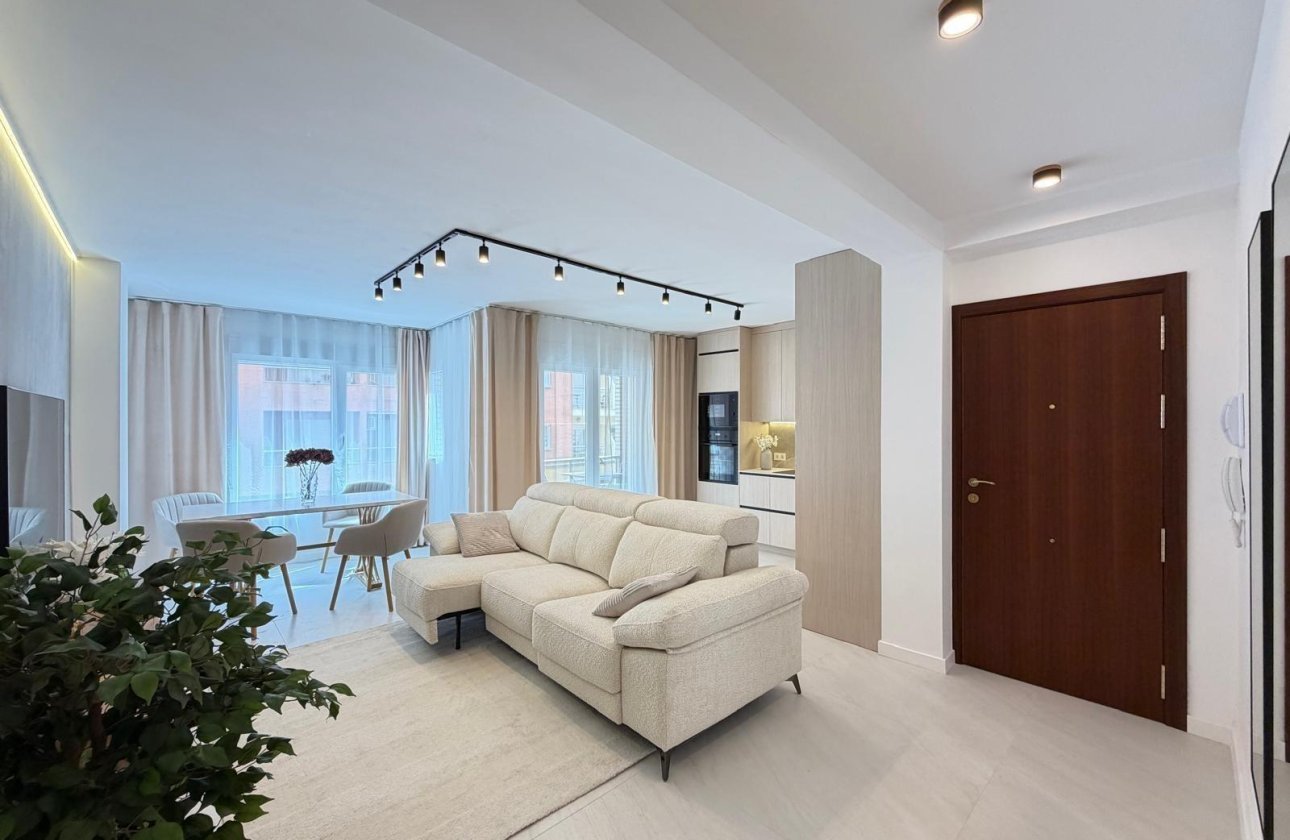 Resale - Apartment -
Torrevieja - Playa del Cura