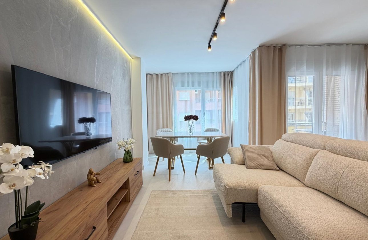 Resale - Apartment -
Torrevieja - Playa del Cura