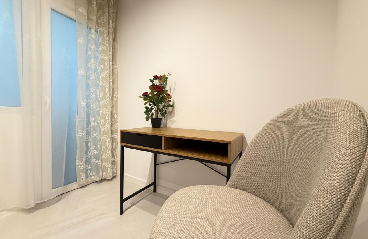 Resale - Apartment -
Torrevieja - Playa del Cura