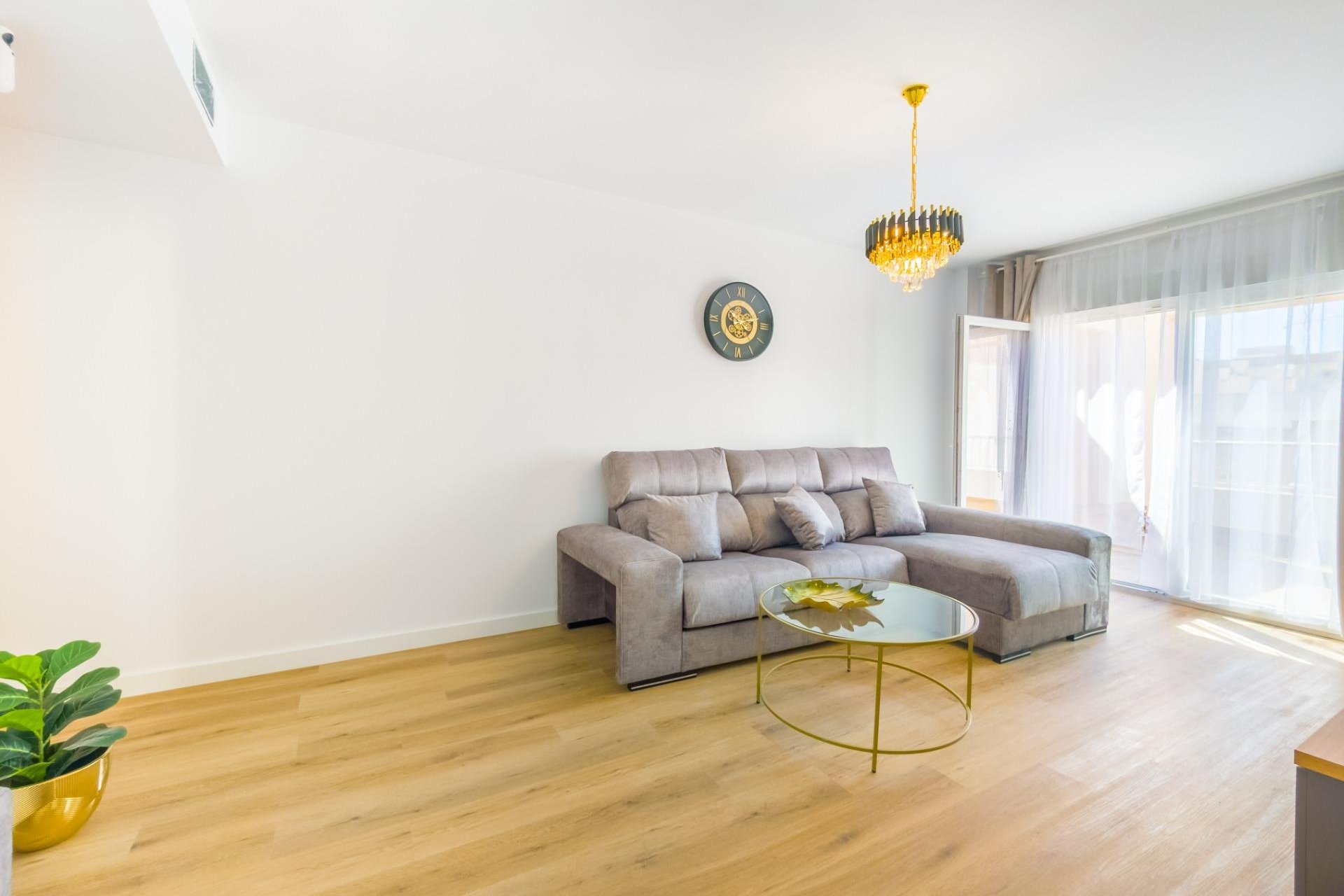 Resale - Apartment -
Torrevieja - Playa del Cura