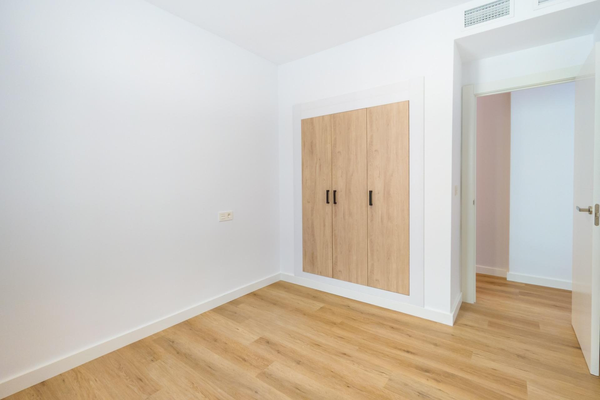 Resale - Apartment -
Torrevieja - Playa del Cura
