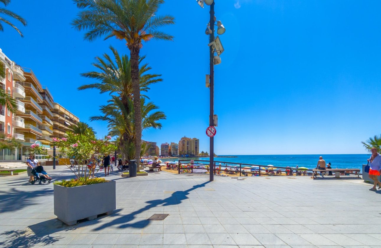 Resale - Apartment -
Torrevieja - Playa del Cura