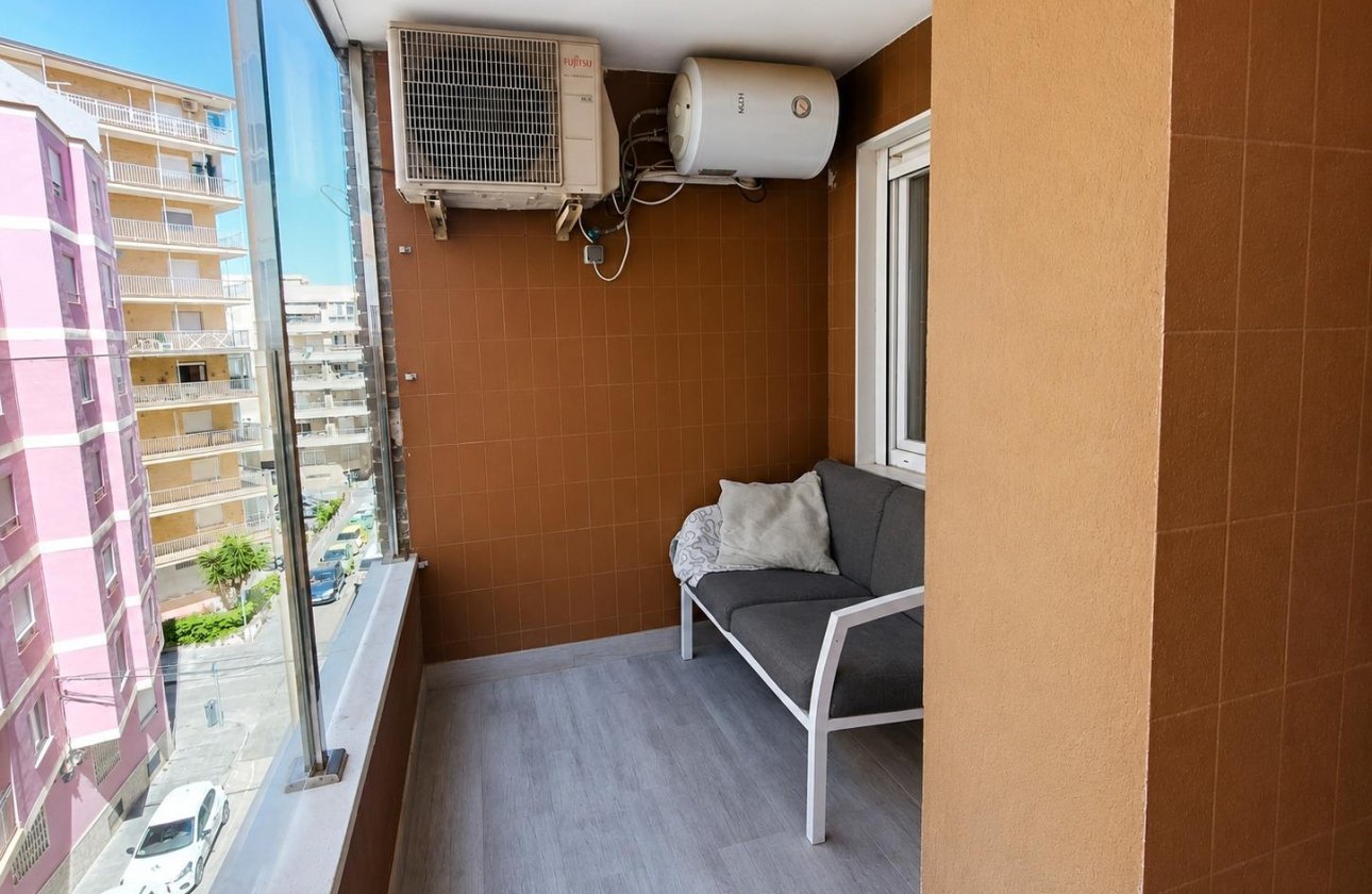 Resale - Apartment -
Torrevieja - Playa del Cura