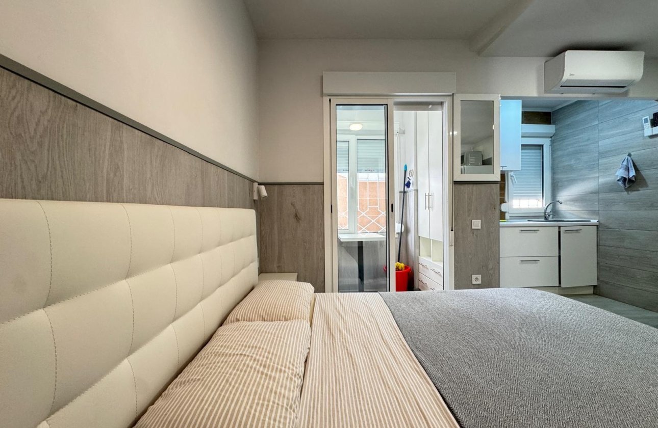 Resale - Apartment -
Torrevieja - Playa del Cura