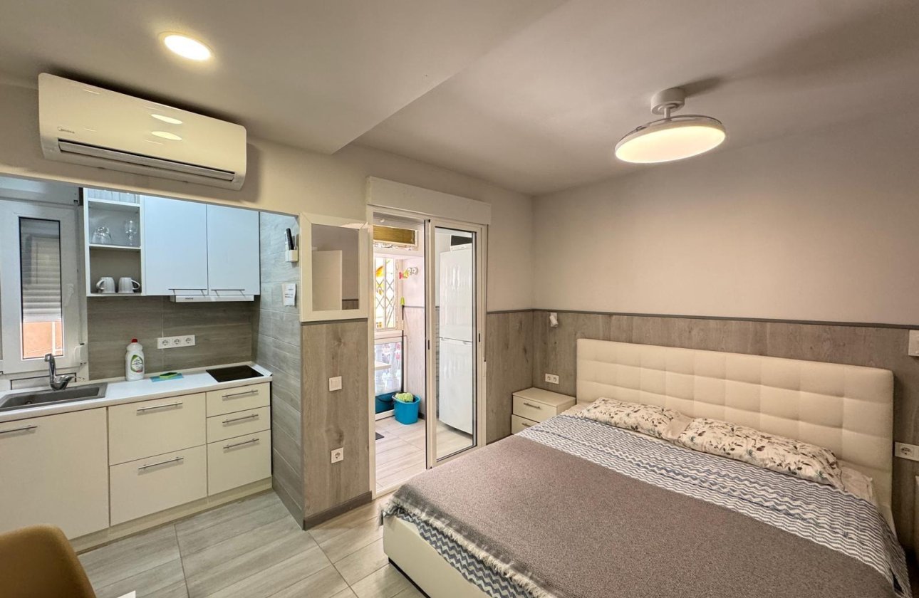 Resale - Apartment -
Torrevieja - Playa del Cura