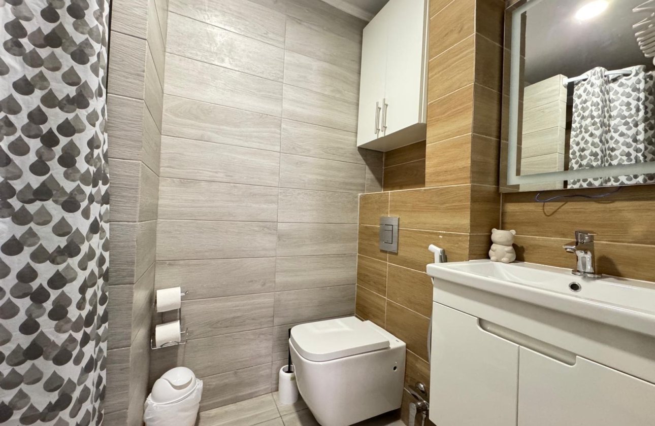 Resale - Apartment -
Torrevieja - Playa del Cura
