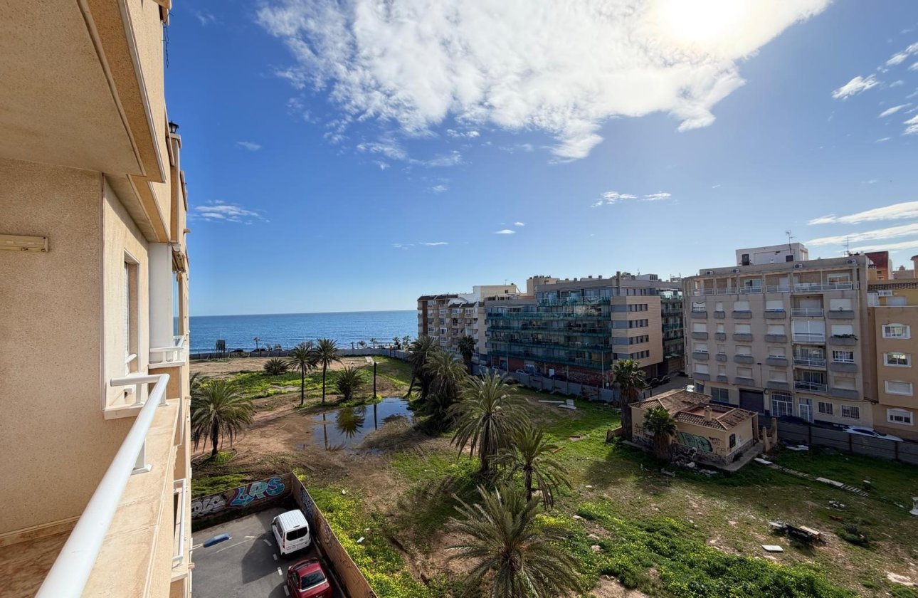 Resale - Apartment -
Torrevieja - Playa del Cura
