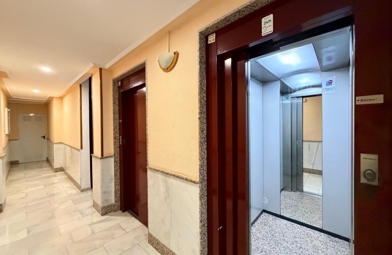 Resale - Apartment -
Torrevieja - Playa del Cura