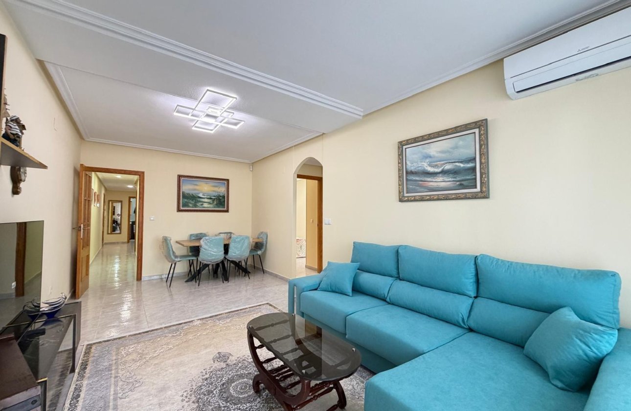 Resale - Apartment -
Torrevieja - Playa del Cura