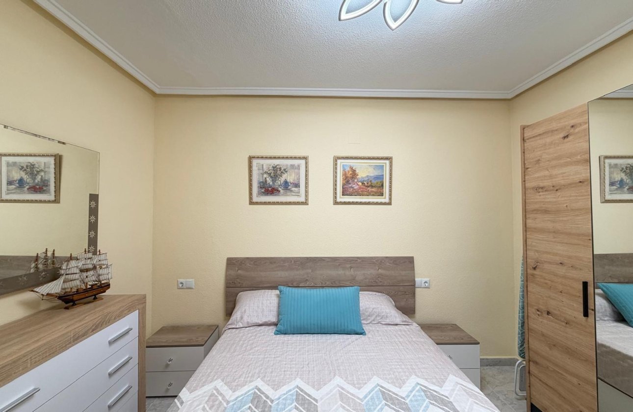 Resale - Apartment -
Torrevieja - Playa del Cura