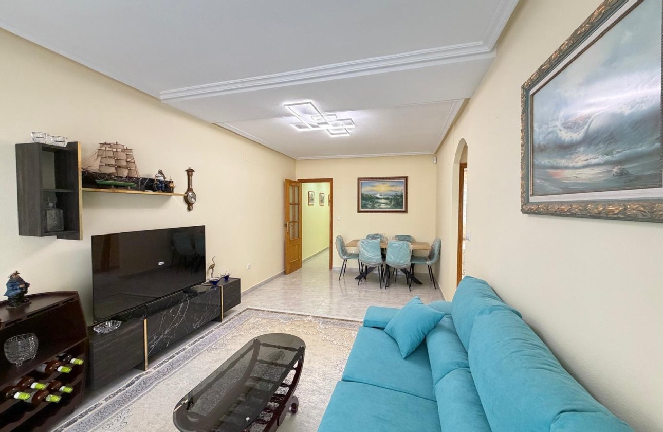 Resale - Apartment -
Torrevieja - Playa del Cura