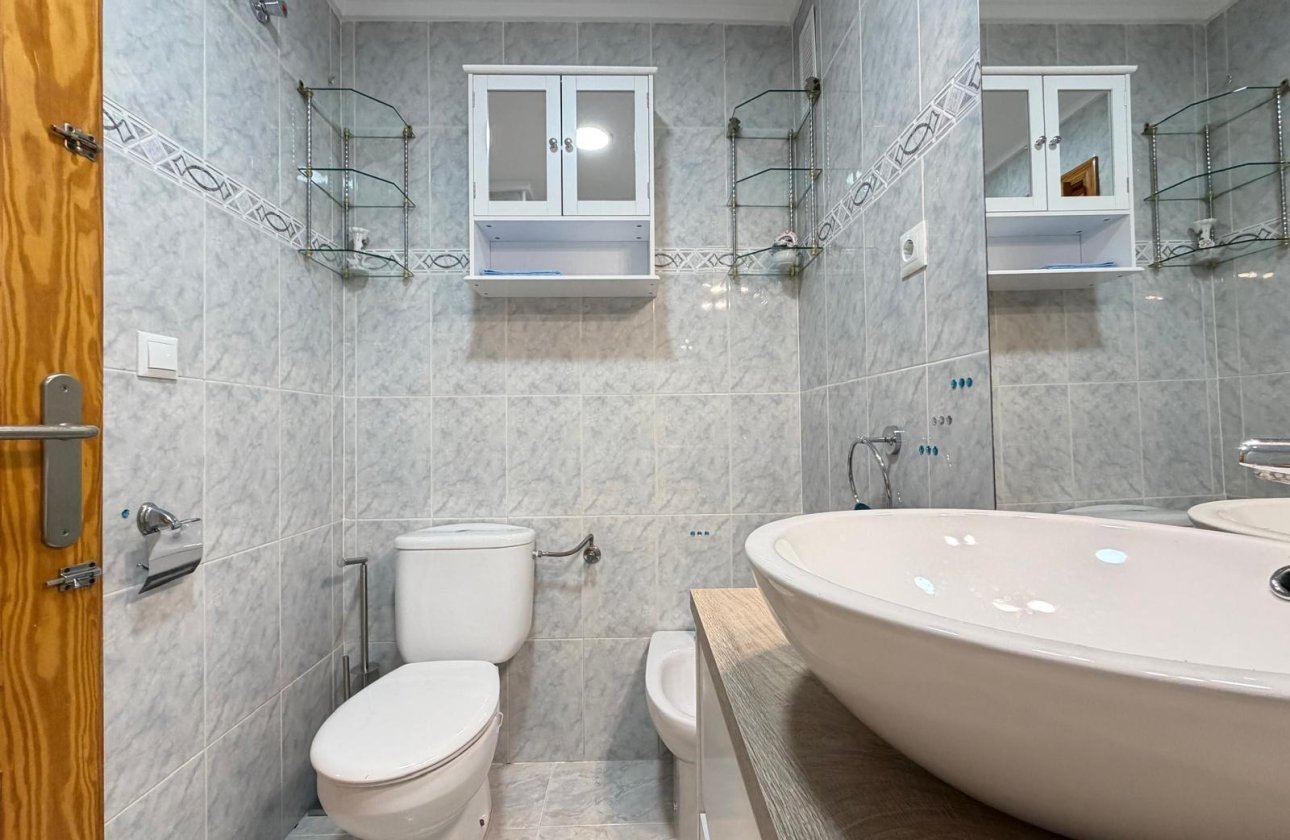 Resale - Apartment -
Torrevieja - Playa del Cura