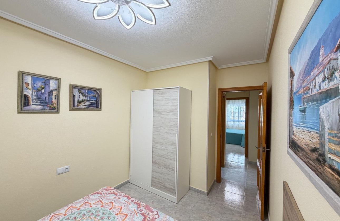 Resale - Apartment -
Torrevieja - Playa del Cura