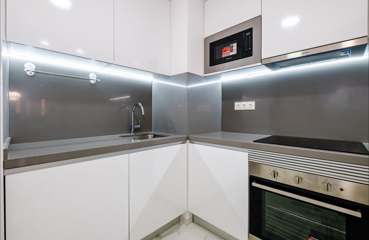 Resale - Apartment -
Torrevieja - Playa del Cura