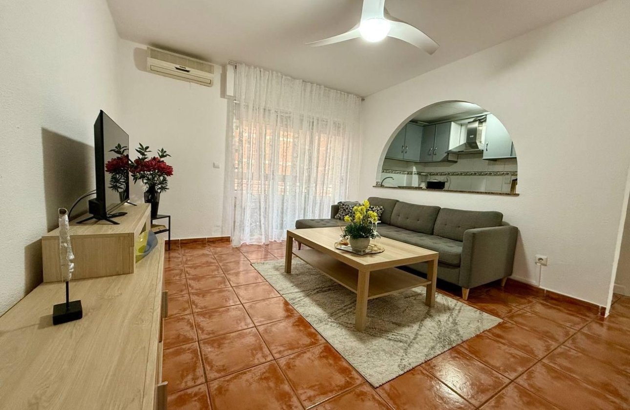 Resale - Apartment -
Torrevieja - Playa del Cura
